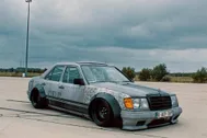 Dieser alte Mercedes 200E Rat Car trägt einen BMW M50-Motor unter der Haube №2